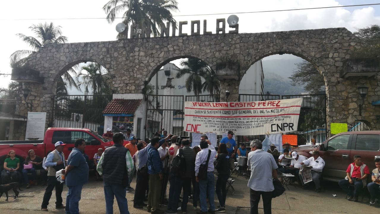 Productores bloquean el ingenio San Nicolás