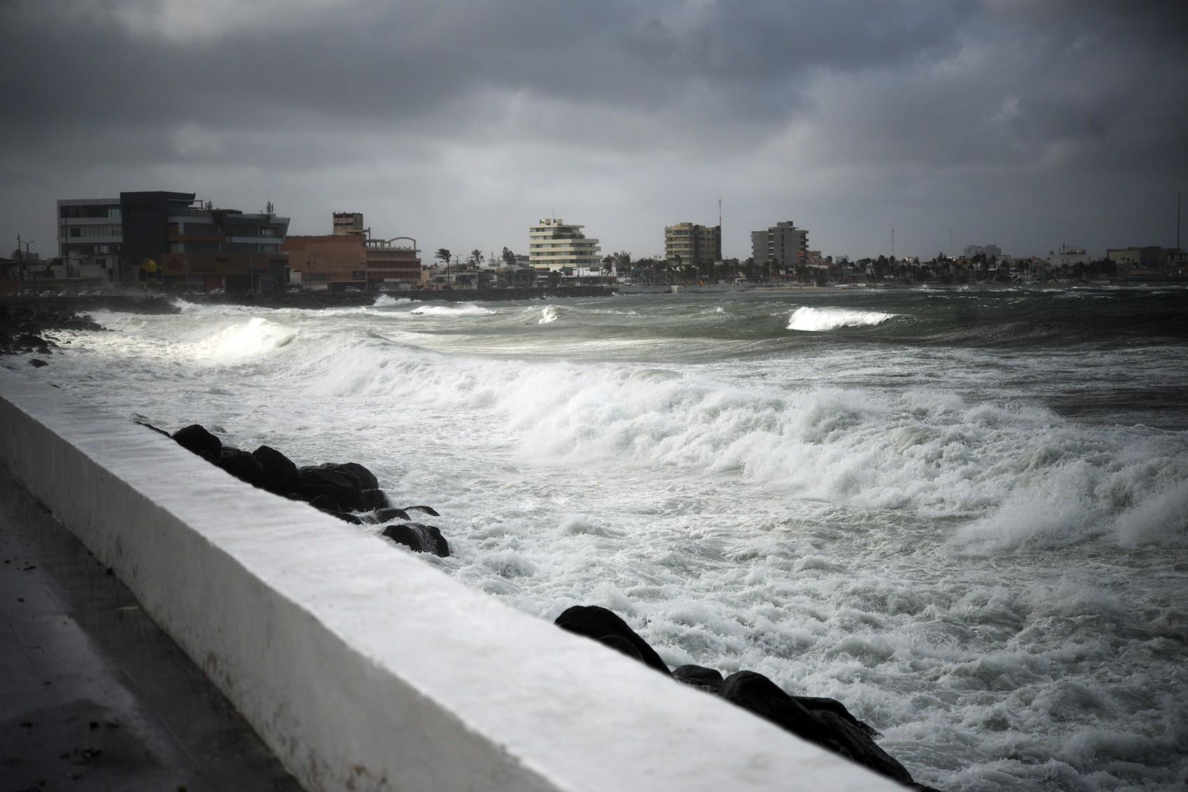 Cierran el puerto de Veracruz por norte de 100 km/hr