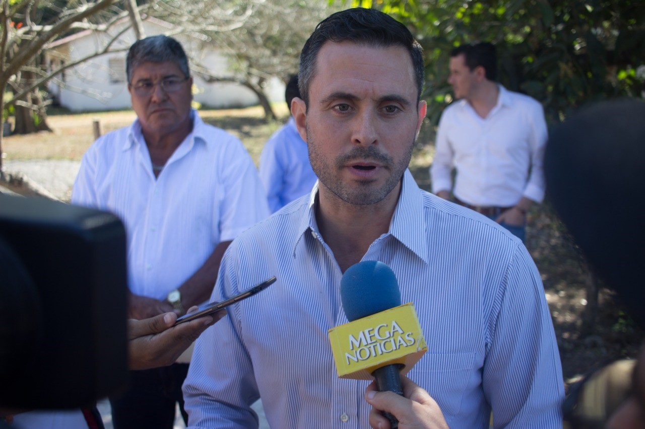Deschamps llama a Gobierno Federal para atender problemas de salud en Veracruz