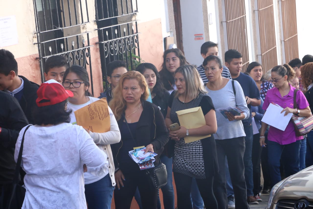 Abren convocatoria de ingreso a bachillerato y escuelas de Enfermería en Veracruz