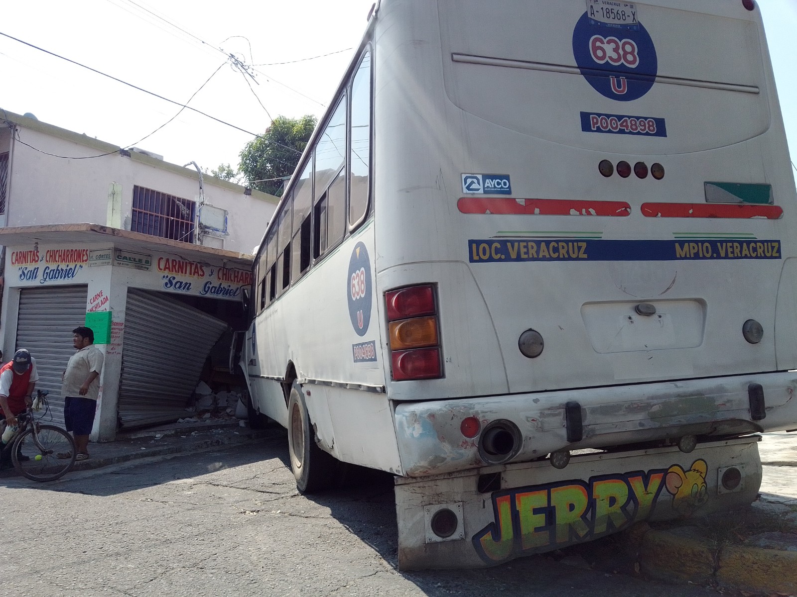 Un segundo camión pierde el control y se estrella este martes en Veracruz