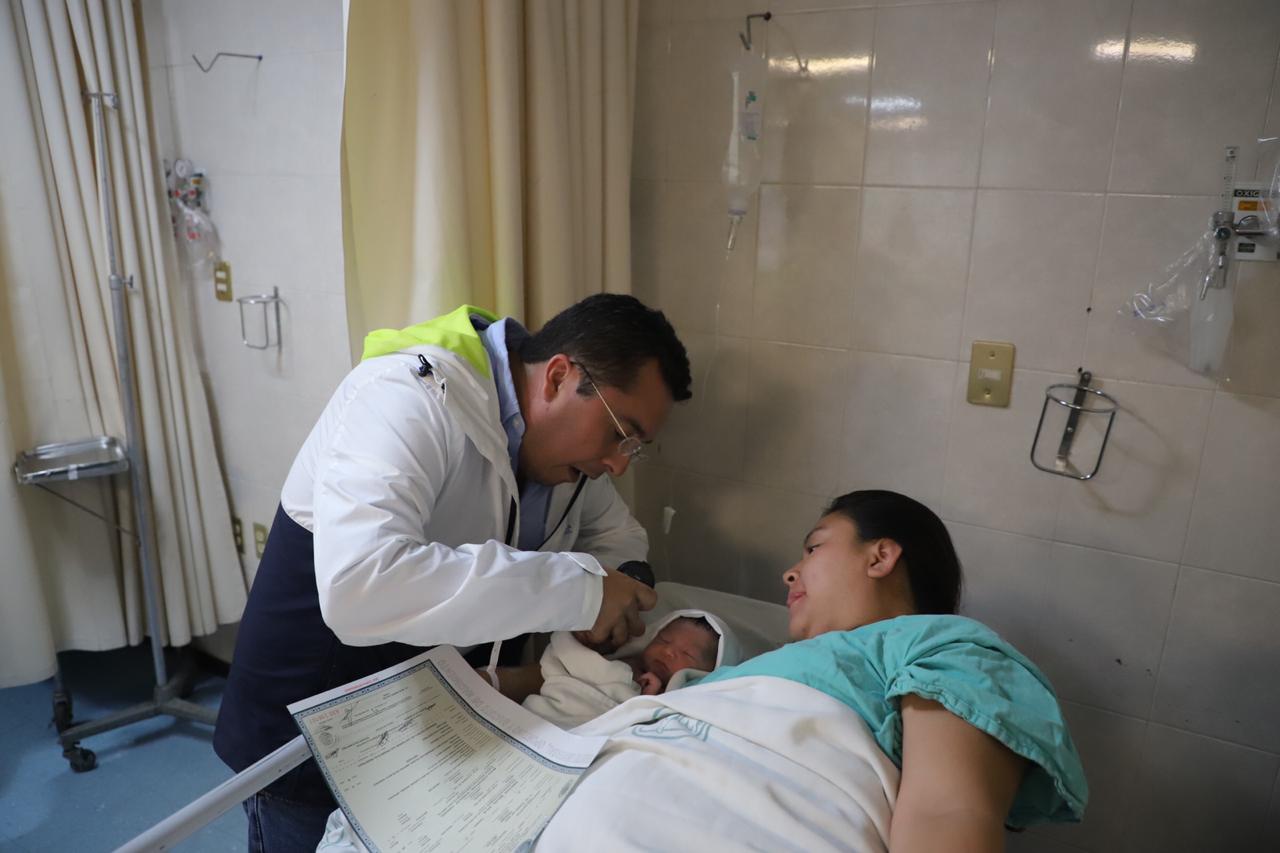 Un niño es el primer bebé nacido en Orizaba