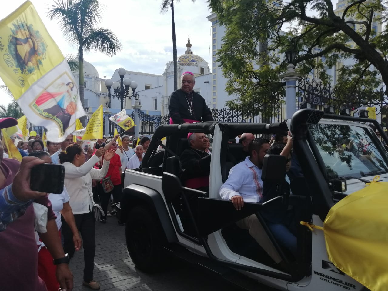 Cálido recibimiento en Córdoba a Monseñor Eduardo Cirilo Carmona