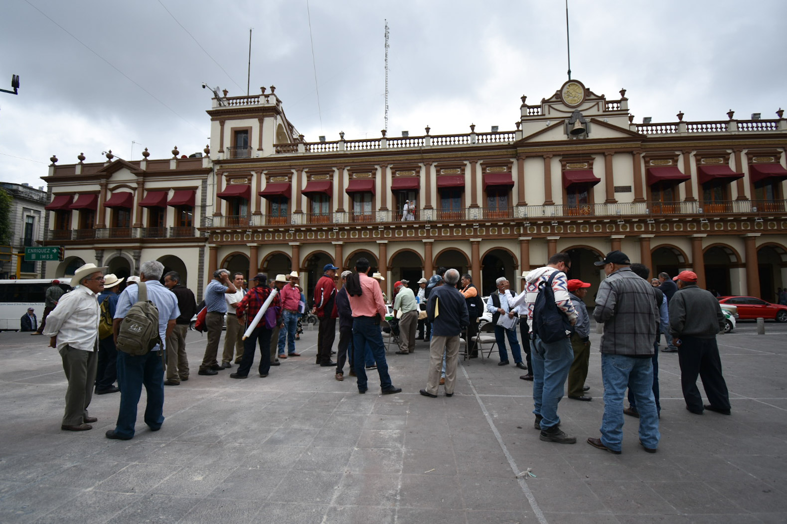 Ex productores cafetaleros exigen apoyos del gobierno federal, pero ya no siembran