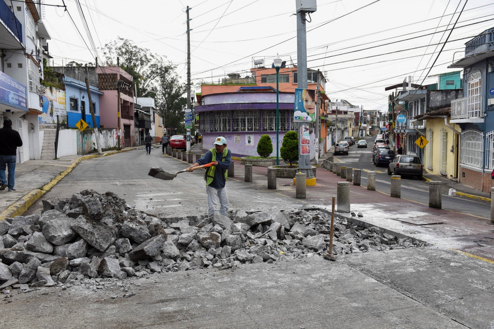Reparan la calle Miguel Hidalgo