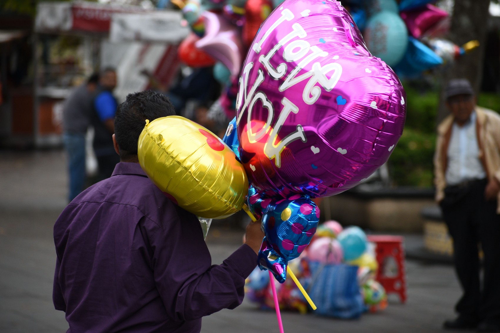 Amor romántico afecta las relaciones de pareja, dice experta