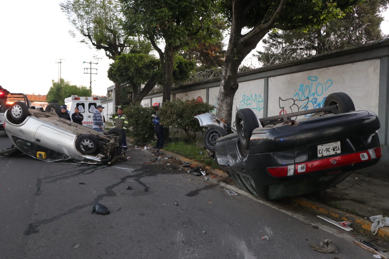 Doble volcadura en el Boulevar Xalapa-Banderilla