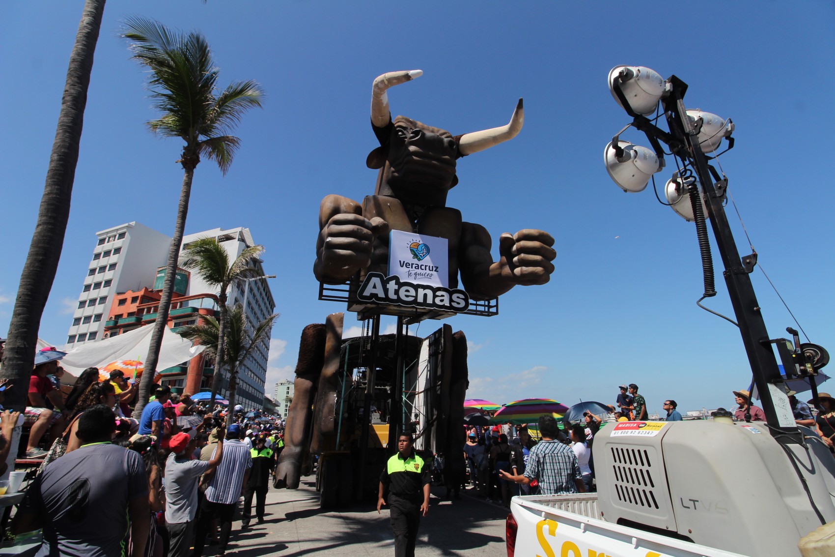 King Kong, Minotauro y Samurai, la atracción del Carnaval de Veracruz