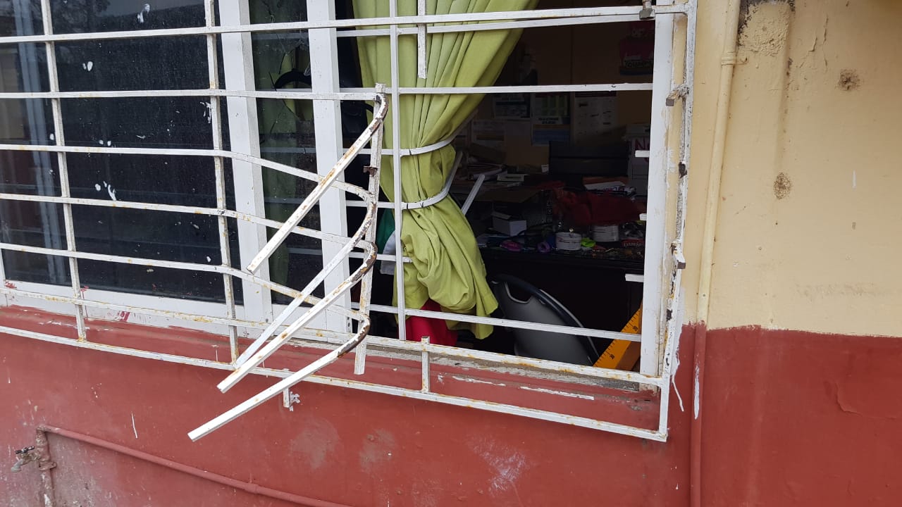 Aprovechan cuarentena para  intentar robar planteles escolares