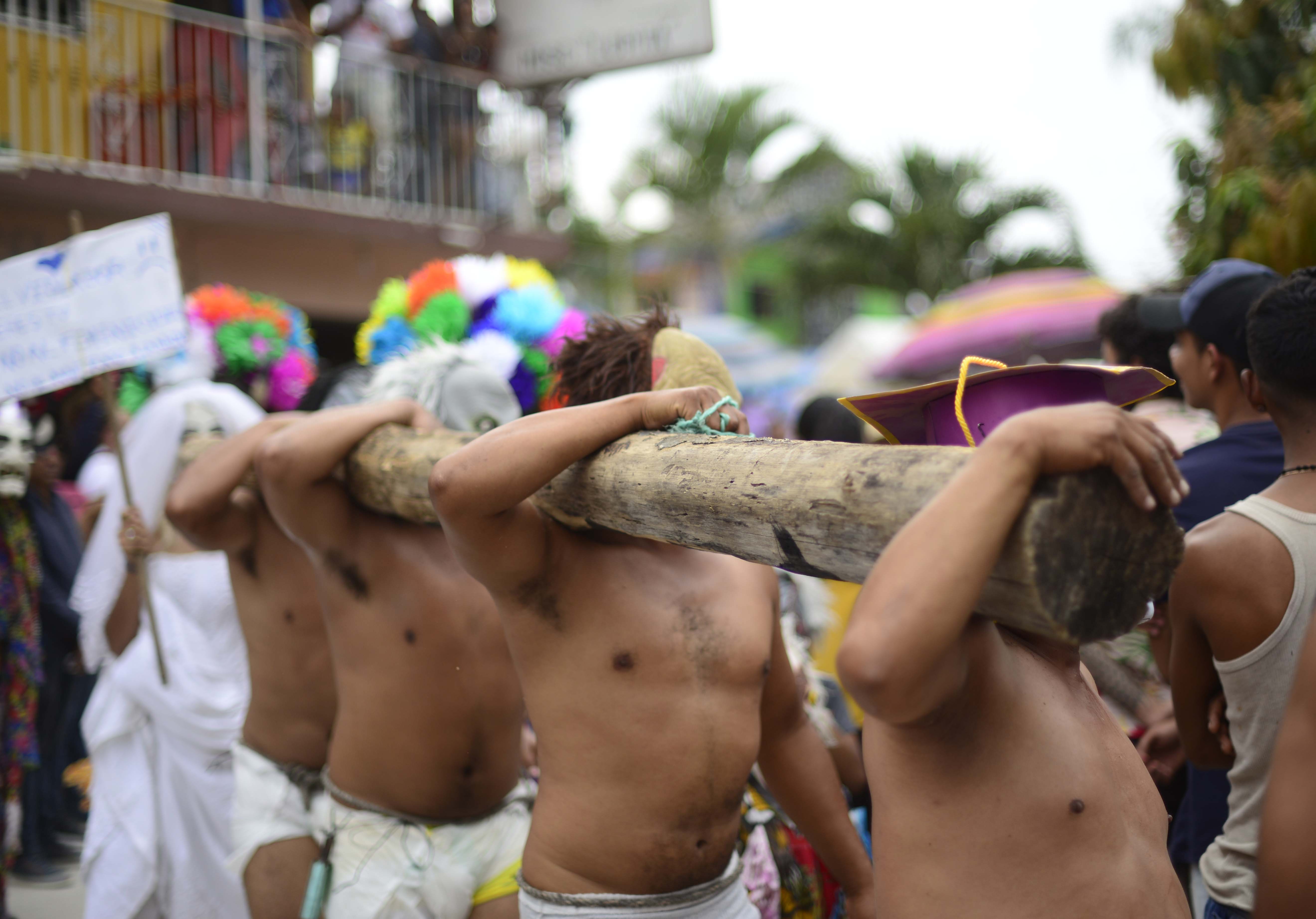 Retumba Un violador en tu  camino, en el carnaval de Coyolillo
