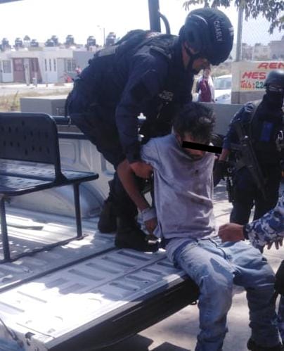 Vecinos de Rio Medio desarman,  someten y golpean a presunto asaltante