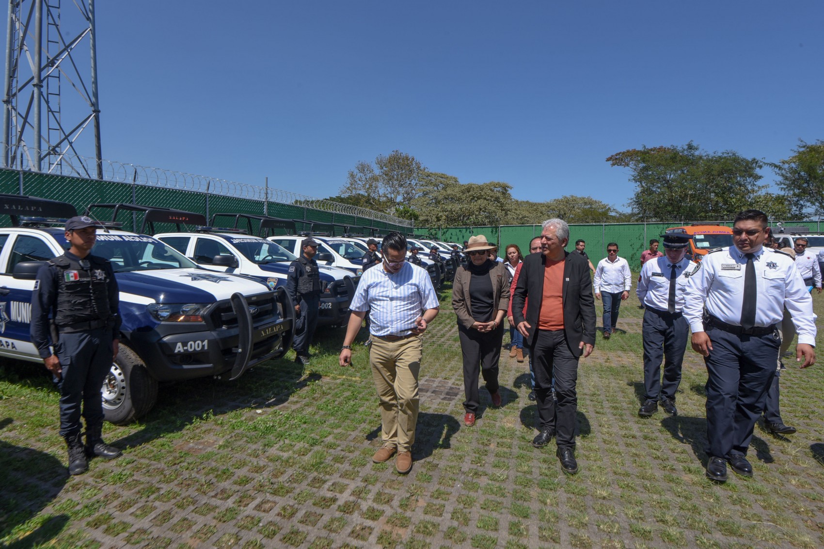 Ayuntamiento de Xalapa entrega 37 unidades  a la Policía y Protección Civil