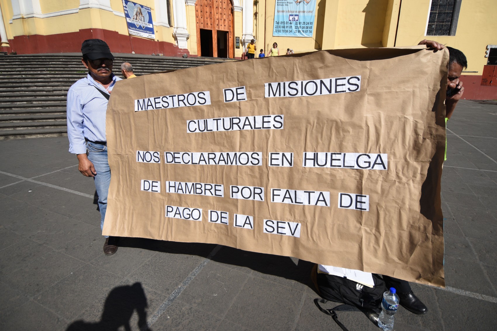 Maestros de Misiones Culturales  se declaran en huelga de hambre