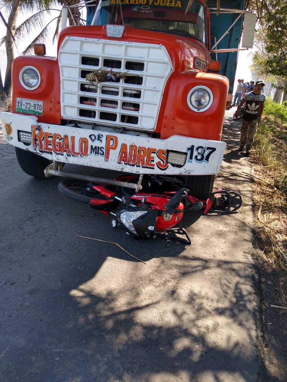 Motociclista muere atropellado por camión cañero en El Samoral