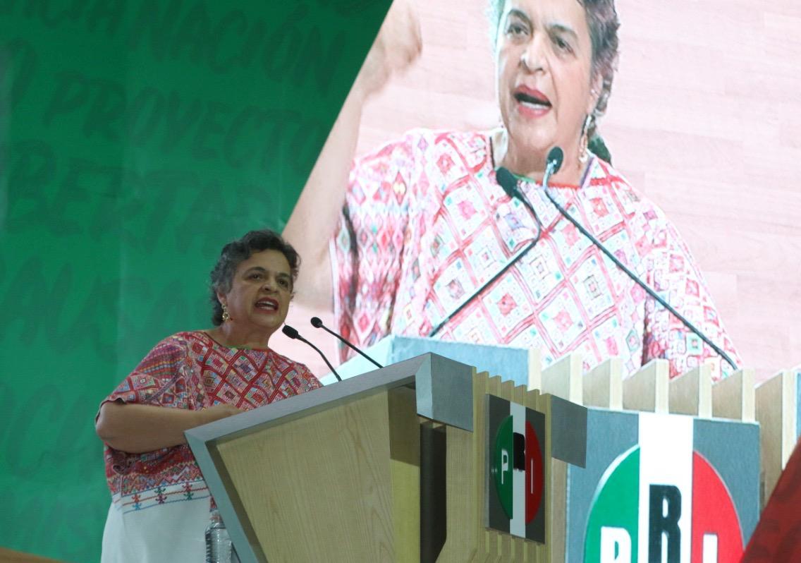 Este sábado estará en Xalapa Beatriz Paredes Rangel