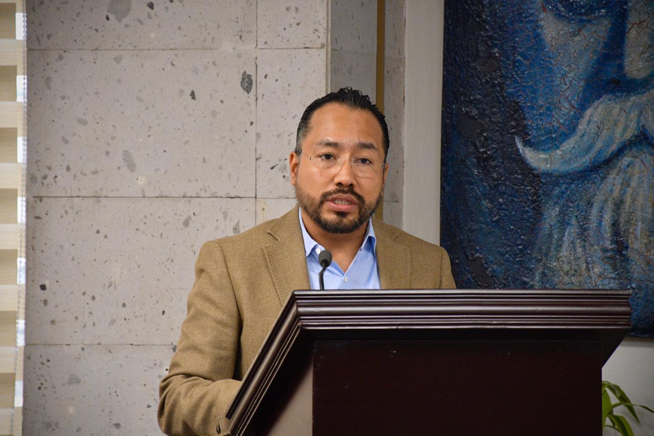 Se debe regular la coexistencia de los grupos mixtos en Congreso local: Omar Miranda