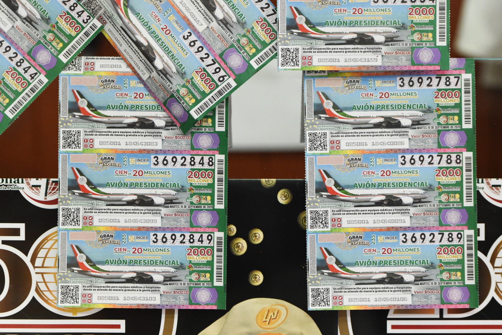 Estos son 100 ganadores de la rifa del avión presidencial
