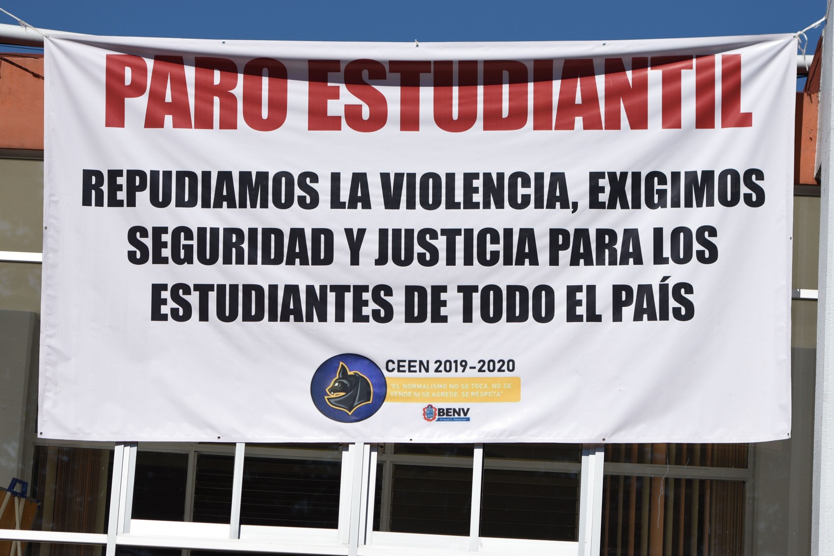 Estudiantes de la Normal Veracruzana levantan paro