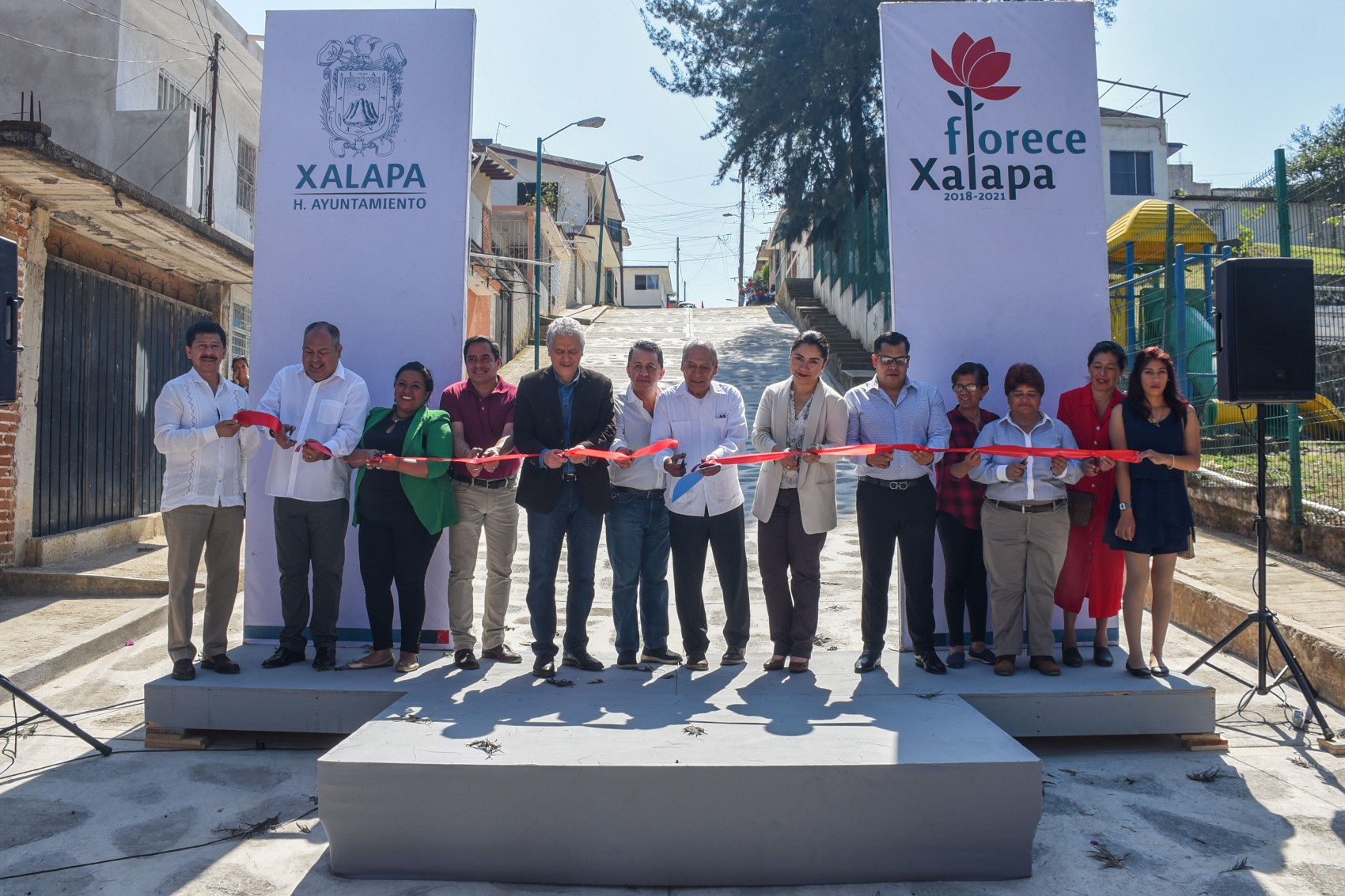 Más calles pavimentadas, en la colonia Casa Blanca
