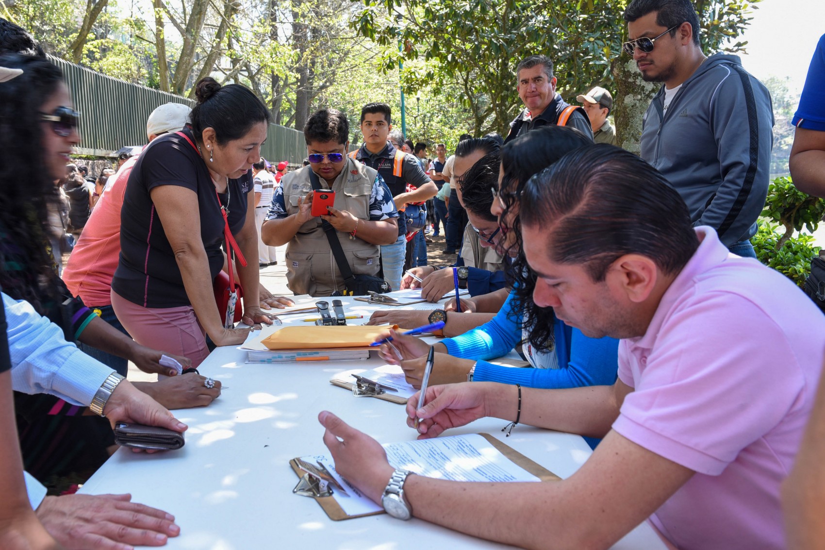 Reordenamiento del comercio en  Los Lagos, con base en el diálogo