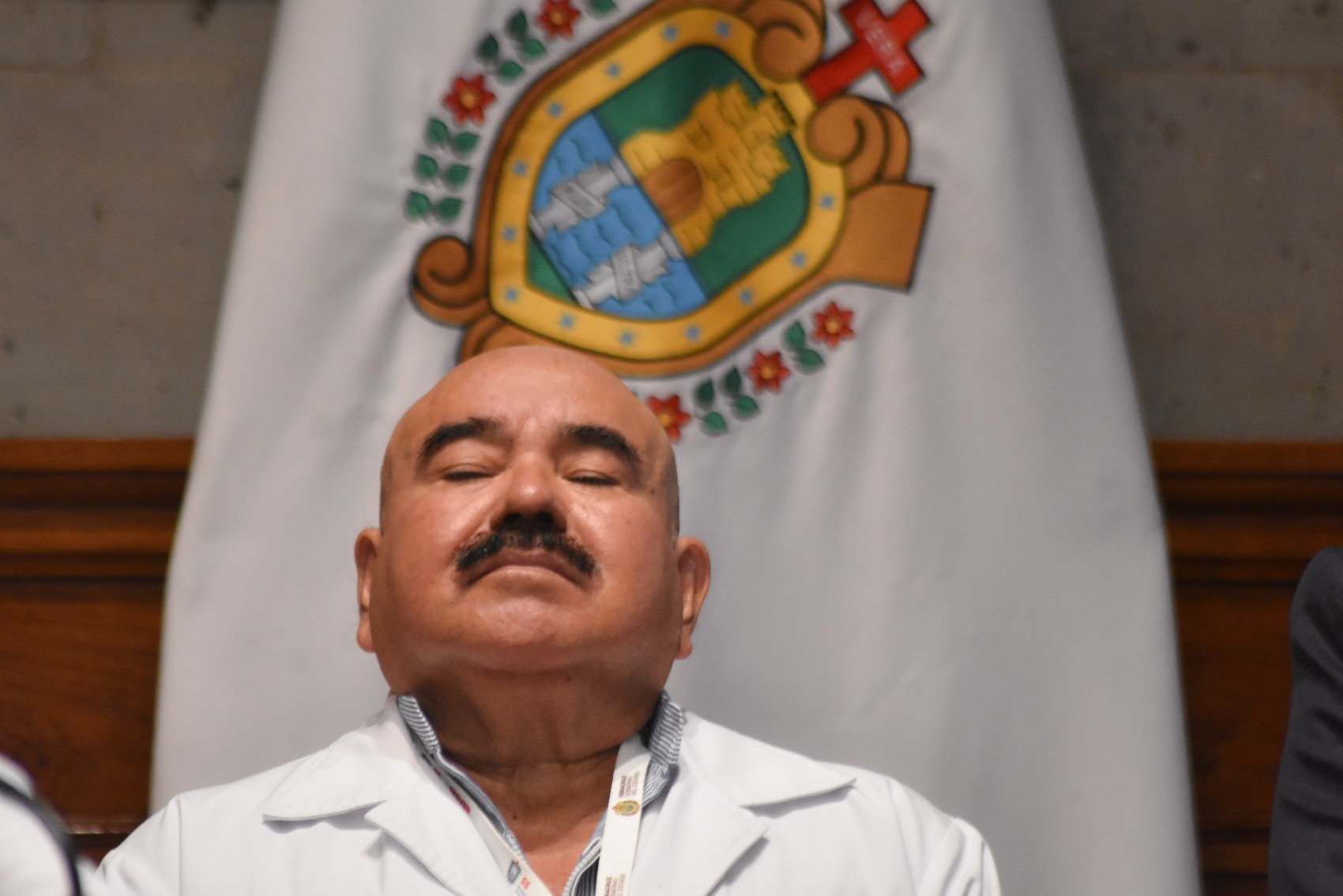 Bingen pide la comparecencia del secretario de Salud
