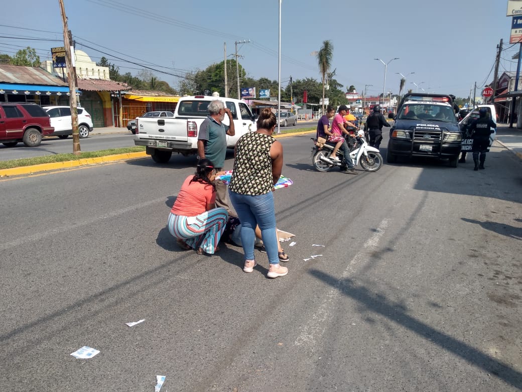 Mujer se resiste a un asalto, la balean y le quitan su camioneta
