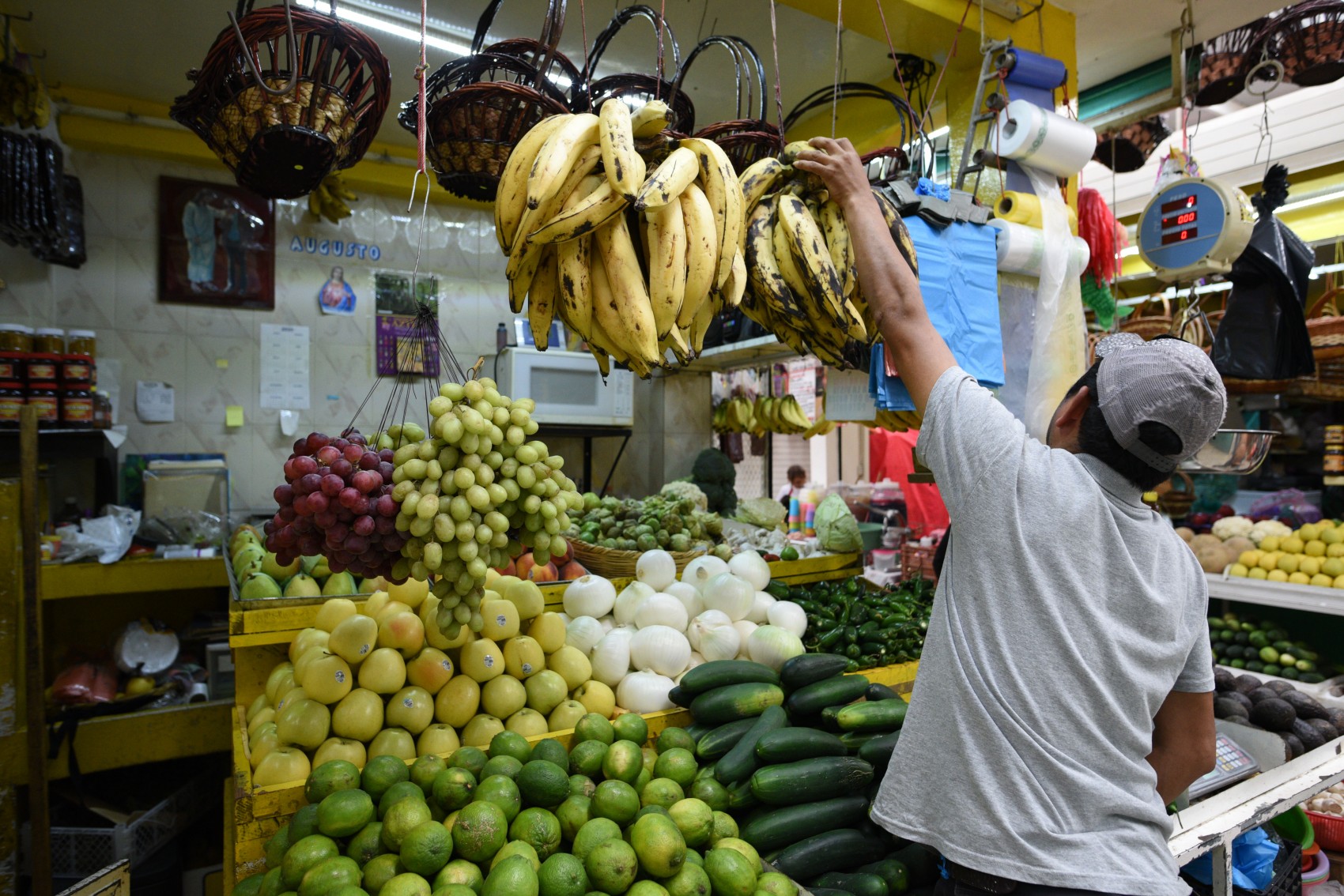 El 55 % de los veracruzanos con ingresos inferiores al costo de la canasta básica
