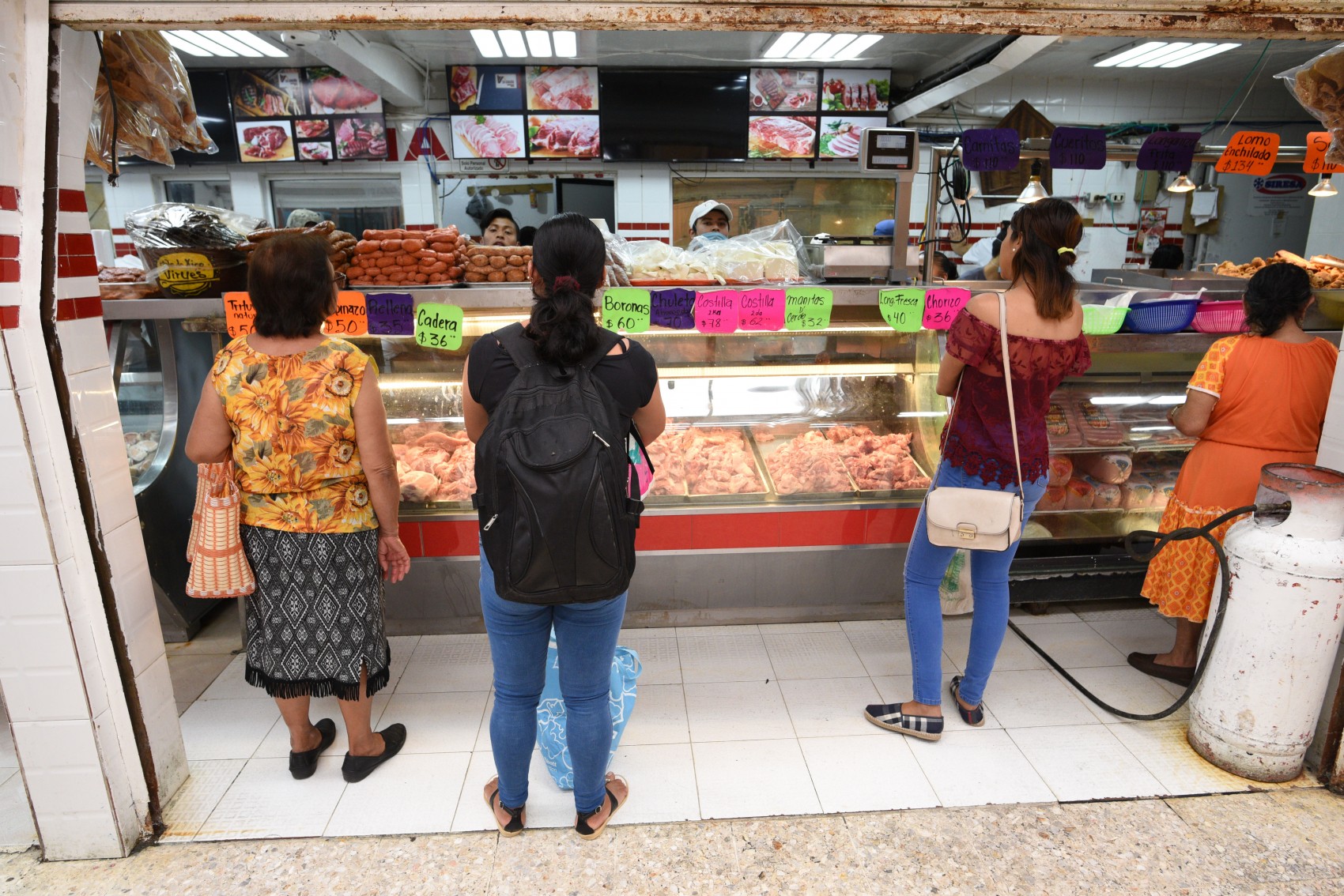 Mercados y tianguis seguirán abiertos de  manera normal, pero con medidas precautorias
