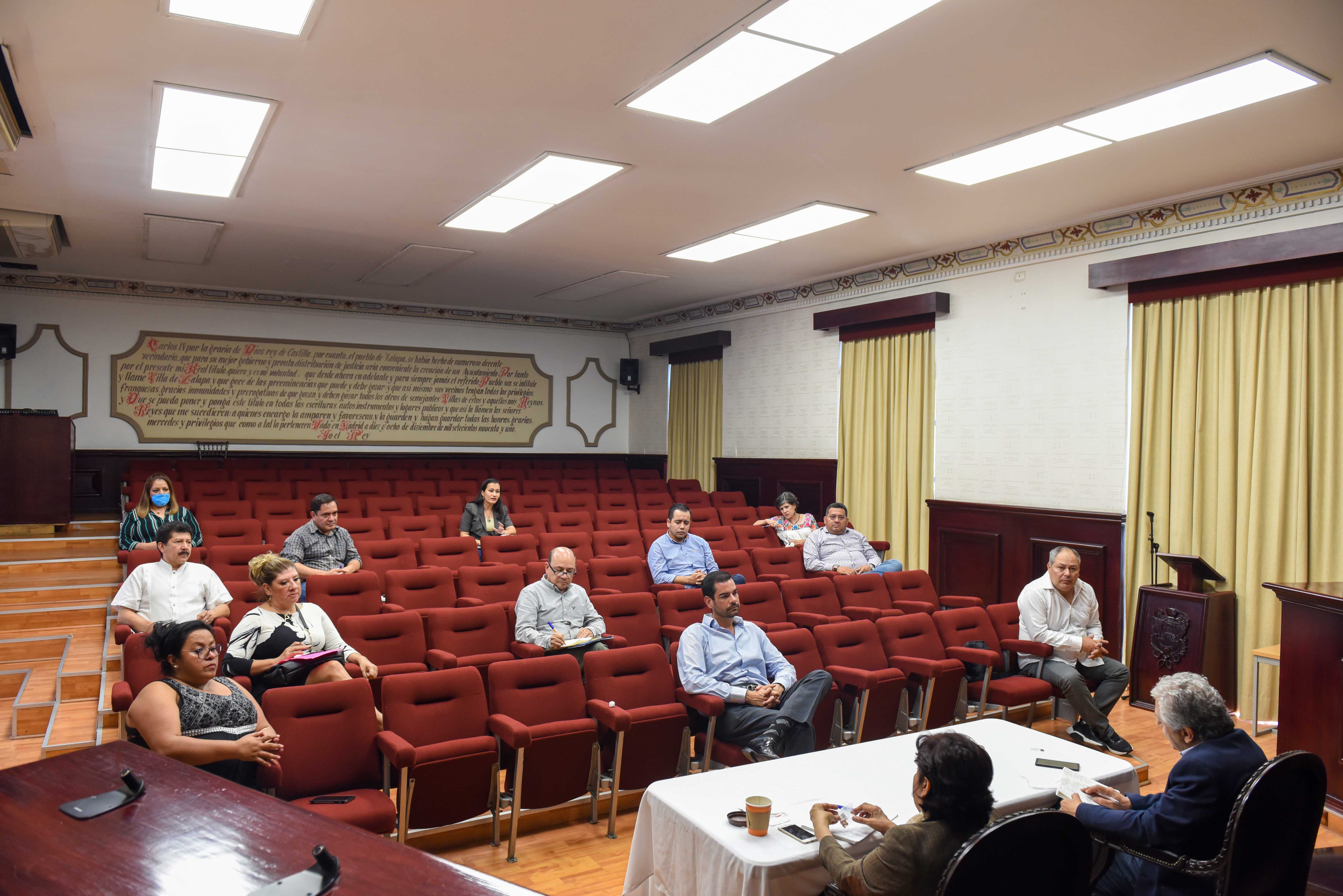 Analiza Cabildo alternativas  para fortalecer la economía local