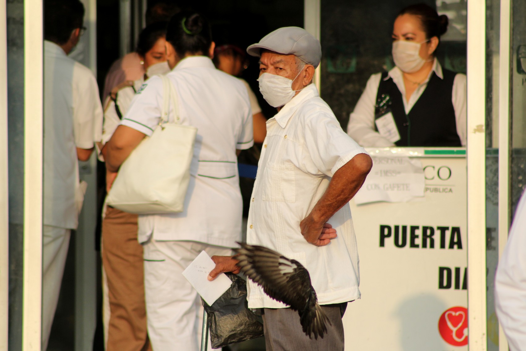 Pandemia del Covid-19, llega con carencias en el sector salud: Trabajadores