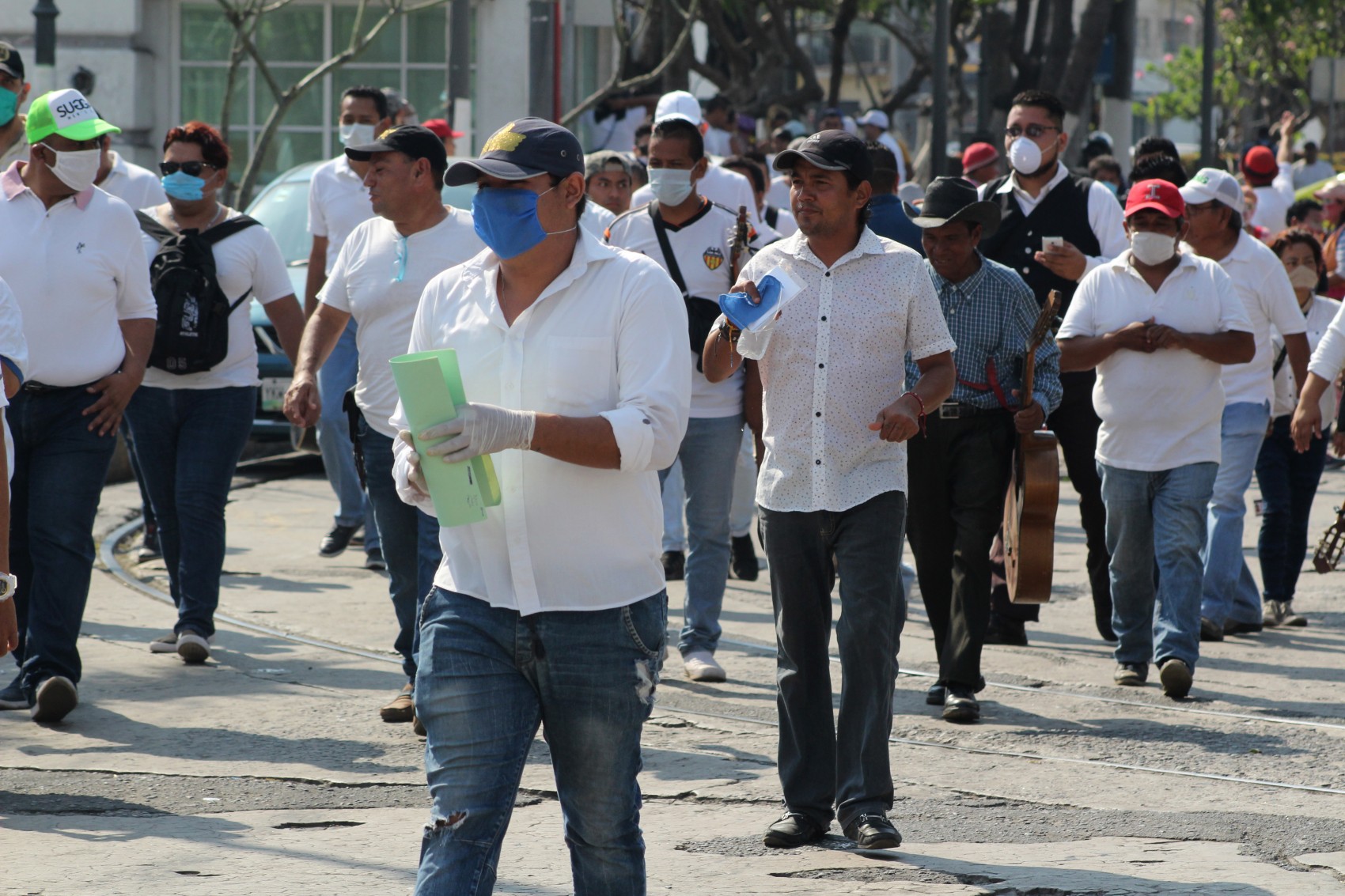Trabajadores de centros nocturnos piden apoyos, ya empeñaron todo lo que tenían