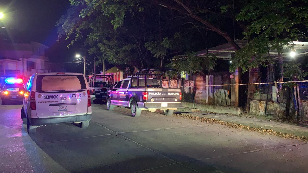 Ejecutan a dos hombres en  taller mecánico de Cosoleacaque