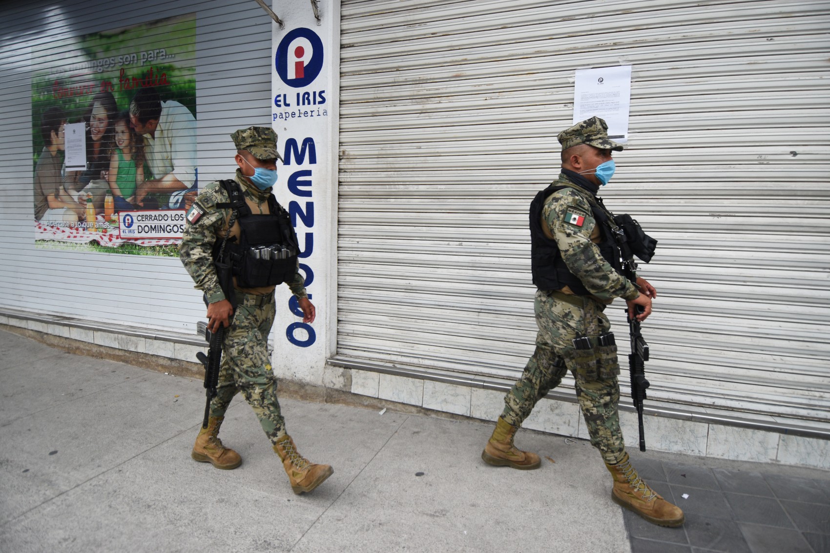 Policía municipal hace recorridos en colonias para pedir resguardo en casa