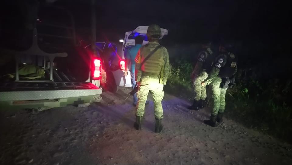 Localizan cuatro cuerpos en camioneta abandonada en Papantla
