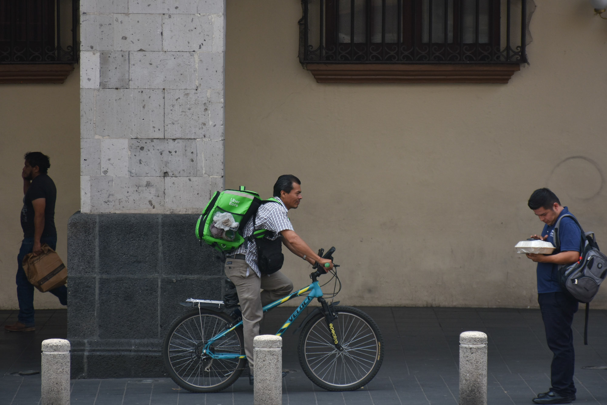 Centro histórico de Xalapa luce este lunes como cualquier día del año