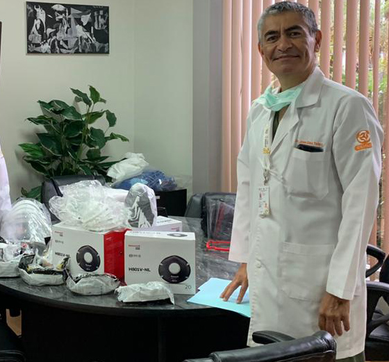 Presidencia del DIF Xalapa dona insumos a comunidad médica del CAE