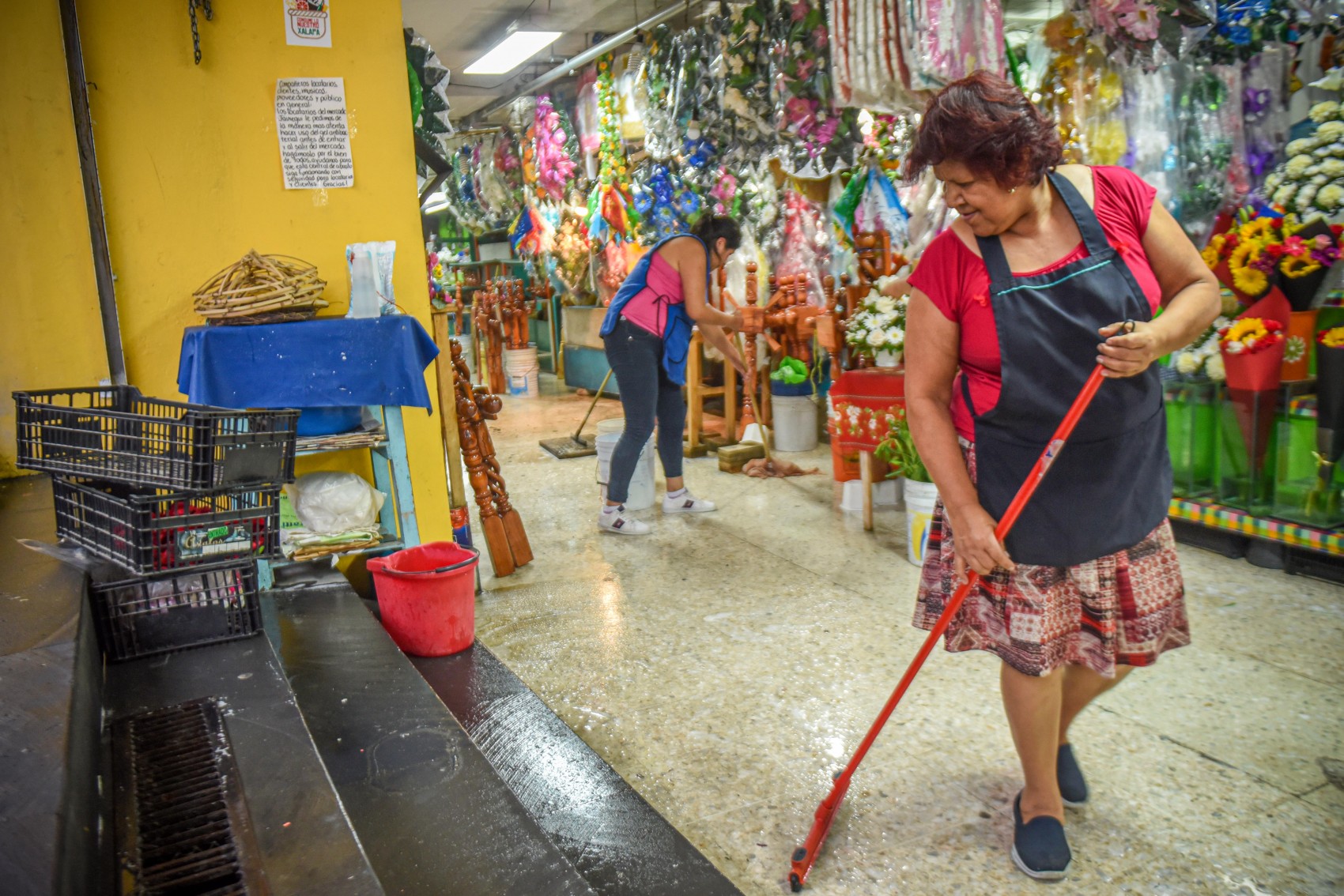 Jornada de sanitización  en el mercado Jáuregui