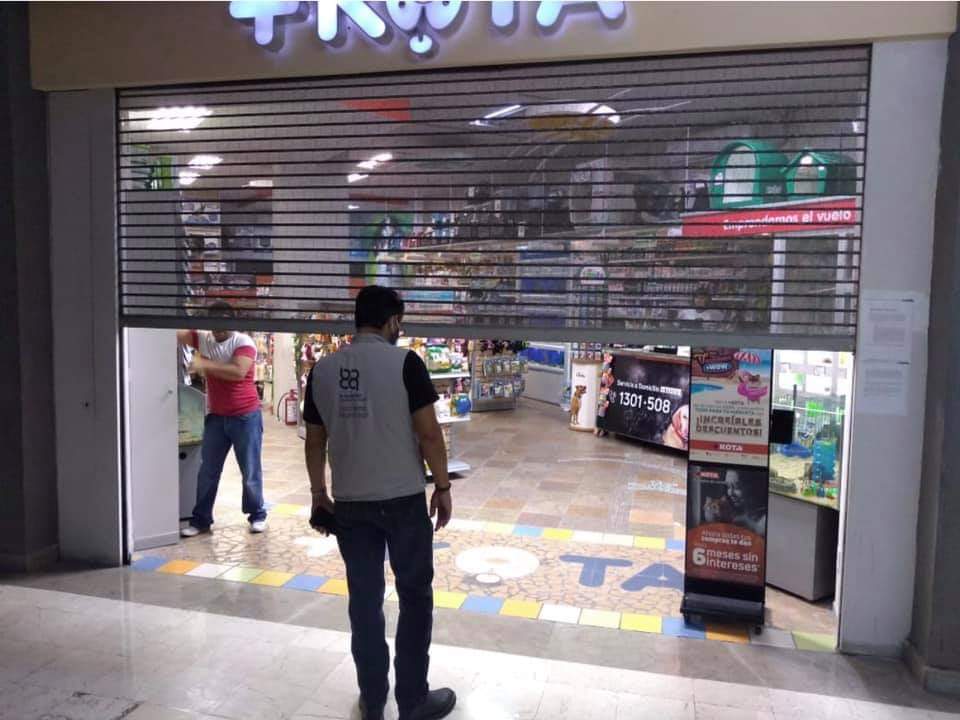 Prohíben exhibir animales en tienda +KOTA de plaza Américas