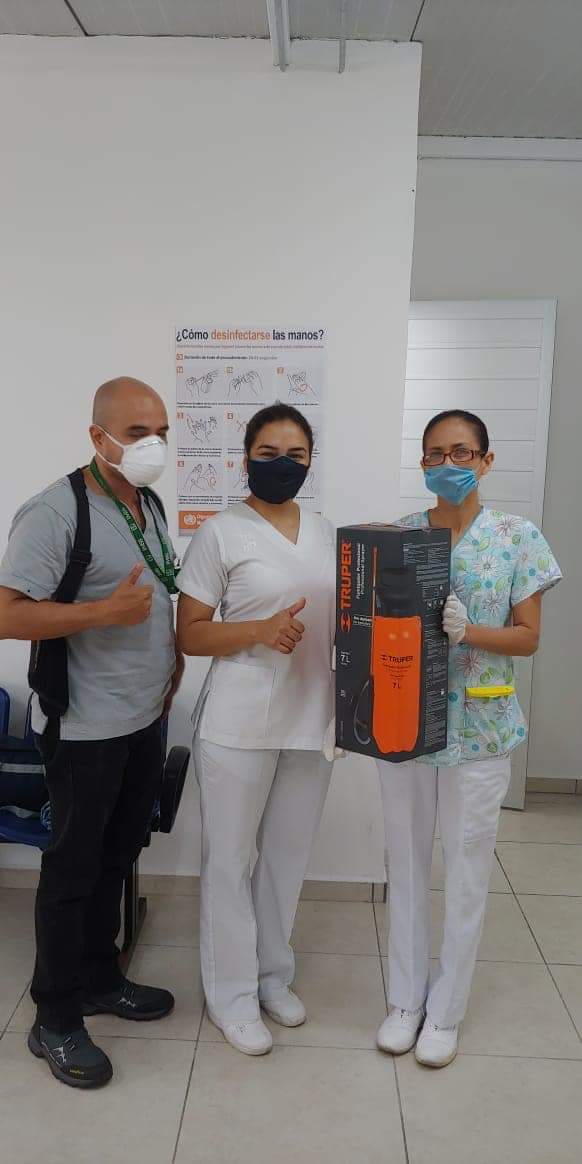 Maestros jubilados donan recursos para insumos al Hospital General de Zona 71 del IMSS