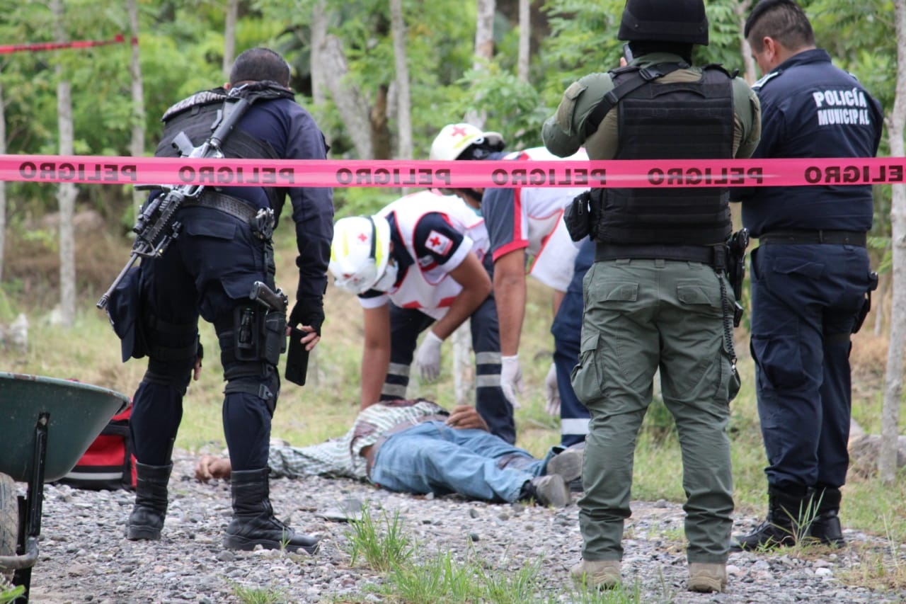 Lo ejecutan en camino vecinal de Atzalan