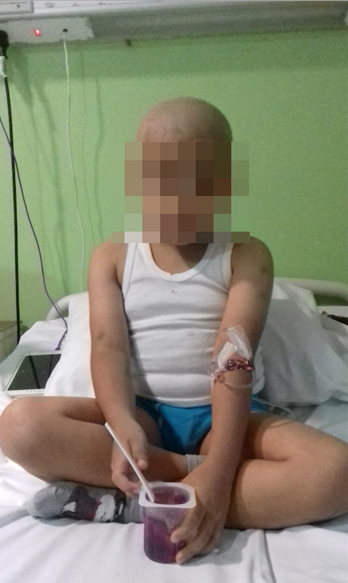 Niño con cáncer pide apoyo para medicamento que cuesta 446 mil pesos