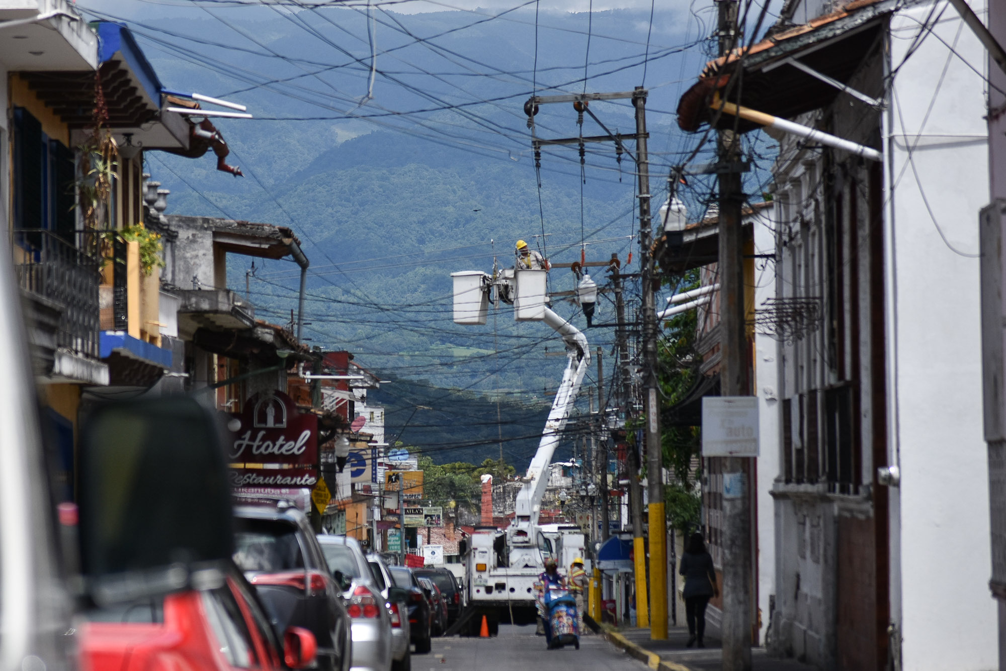 CFE construirá central geotermoeléctrica en límites de Puebla y Veracruz