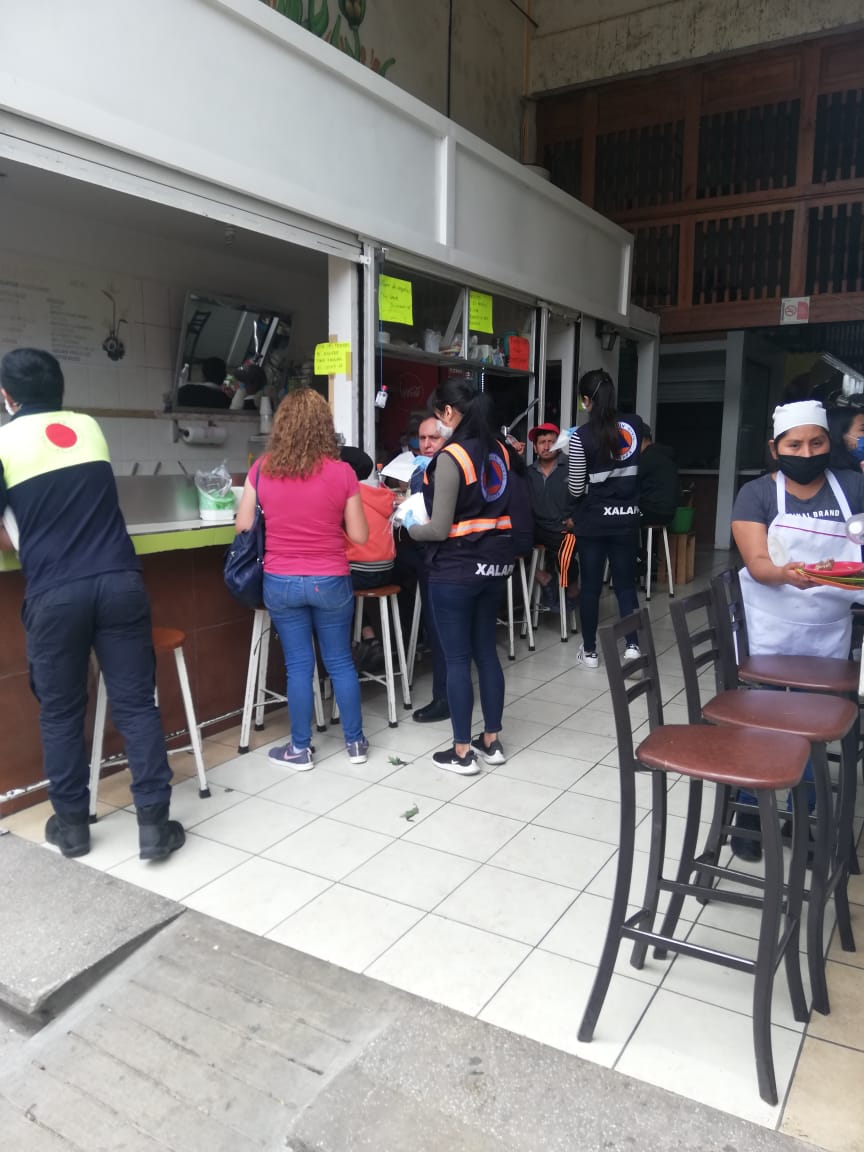Continúan acciones de prevención  en tianguis y mercados de la ciudad