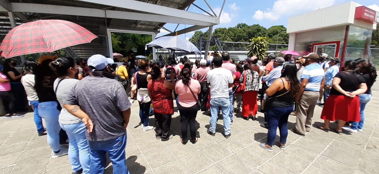 Colonos exigen al DIF entrega de  apoyos para familias de escasos recursos