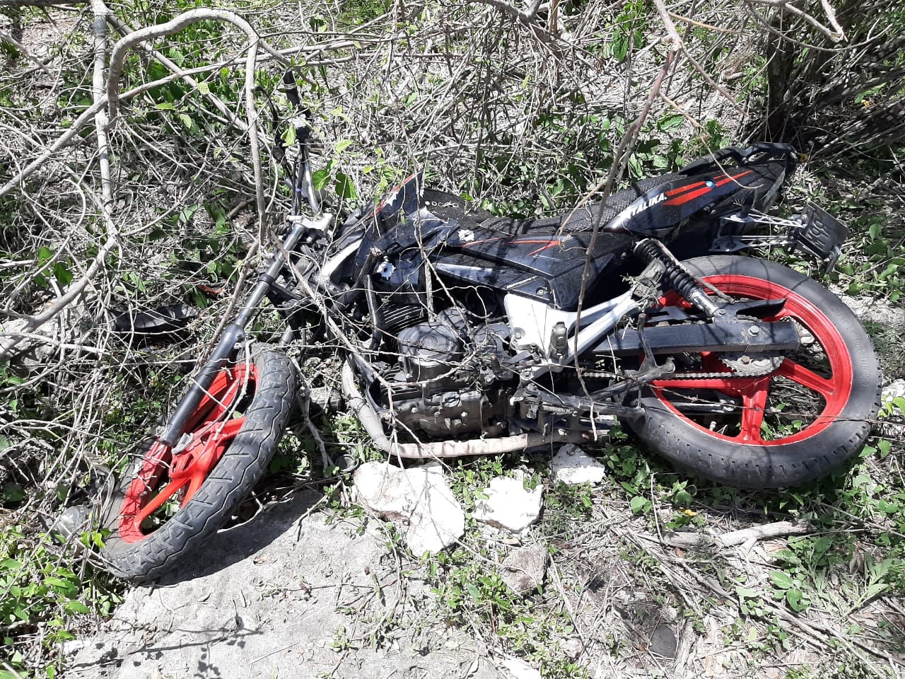 Motociclista derrapa y muere en camino de Actopan