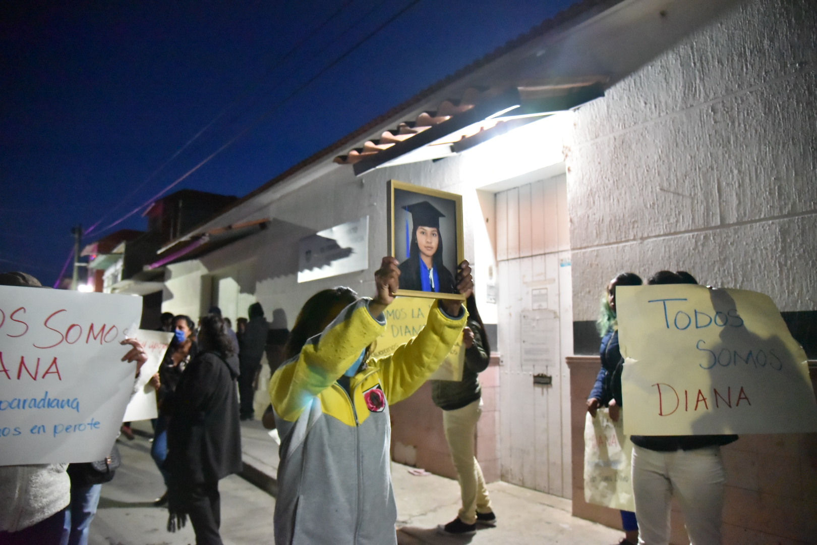 Familiares de la joven Yazmín asesinada en Perote, exigen justicia