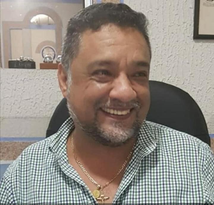 Doctor Armín Arronte continúa grave por Covid-19