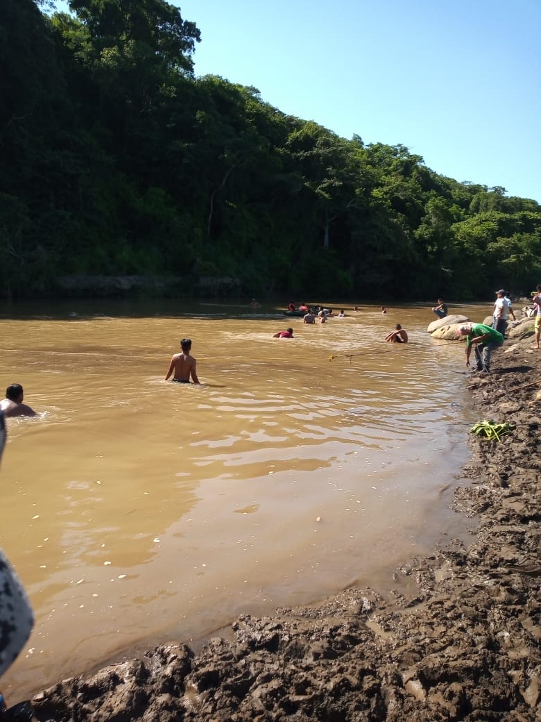 Adolescente desaparece en las aguas del río Paso Rogil de Soledad de Doblado