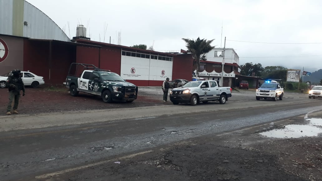 Grupo armado secuestra a empresario en Huatusco