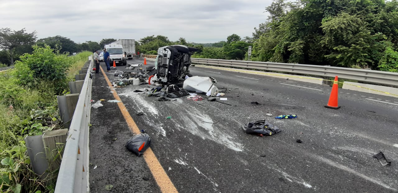 Dos muertos y tres heridos en accidente en la autopista La Tinaja-Cosamaloapan